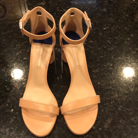 Stuart Weitzman sandals 👡 - Picture 2 of 3